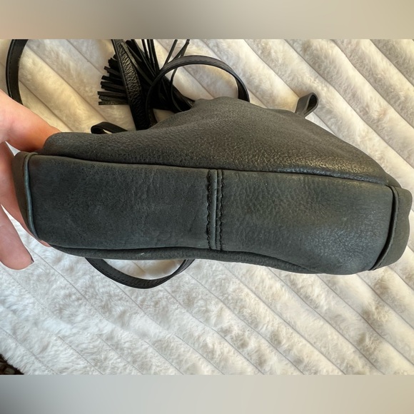 Vince Camuto cross body bag - Picture 2 of 15